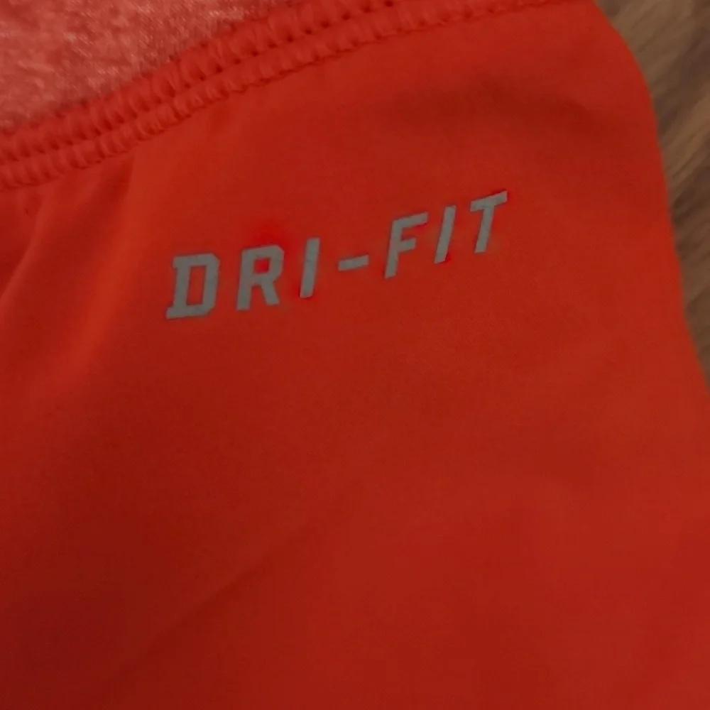 Nike running shorts med‎